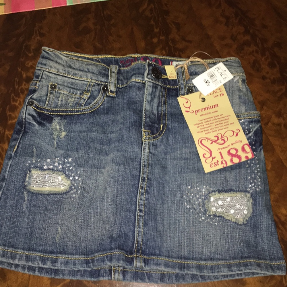 Girls denim children’s place skirt.